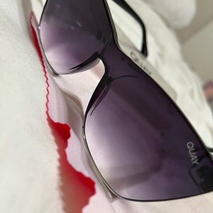 Quay come thru 1212 sunglasses